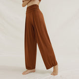 ダークブラウン